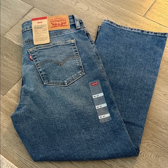 Levi's Denim - NWT LEVIS 725 kick bootcut Jeans